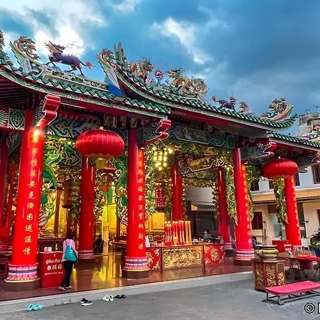 Апартаменти Hidden Dragon X Yaowarat Road Бангкок Екстер'єр фото